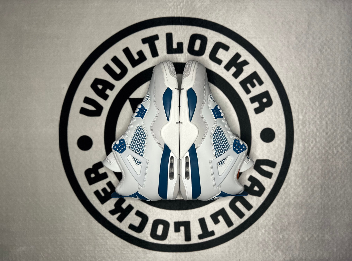 Jordan 4 Retro “Military Blue” (2024)