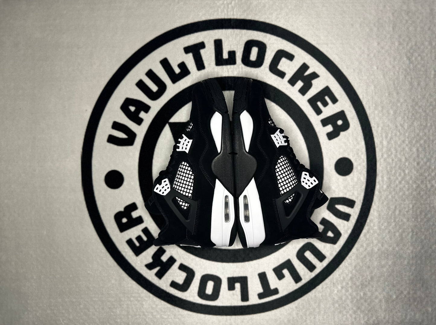 Jordan 4 Retro "White Thunder"