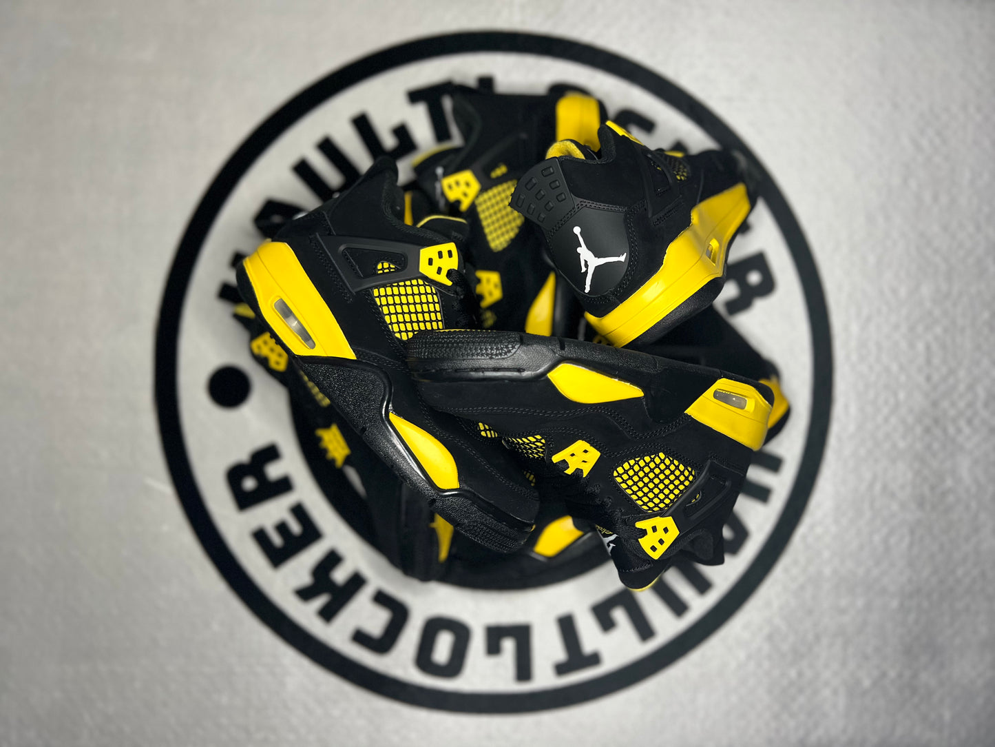 Jordan 4 Retro "Thunder" (2023)