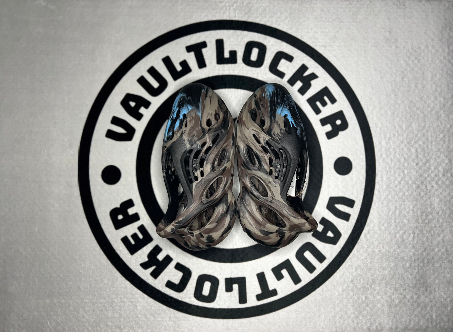 Adidas Yeezy Foam RNNR "MX Cinder"