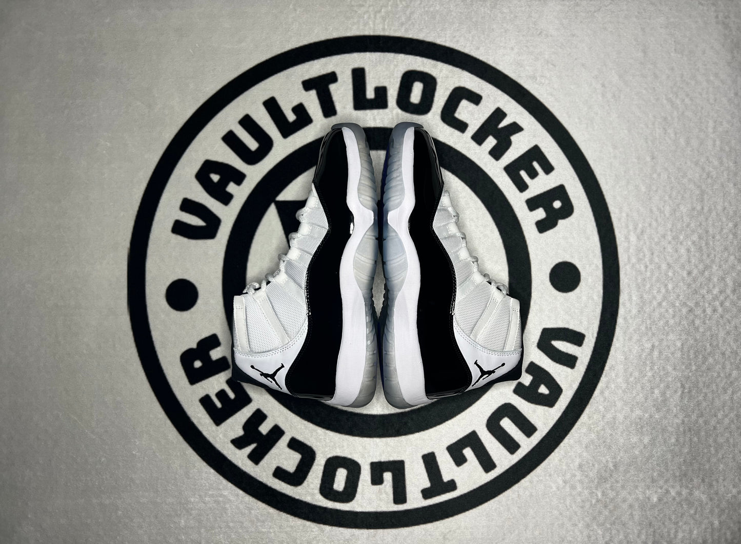 Jordan 11 Retro "Concord" (2018)