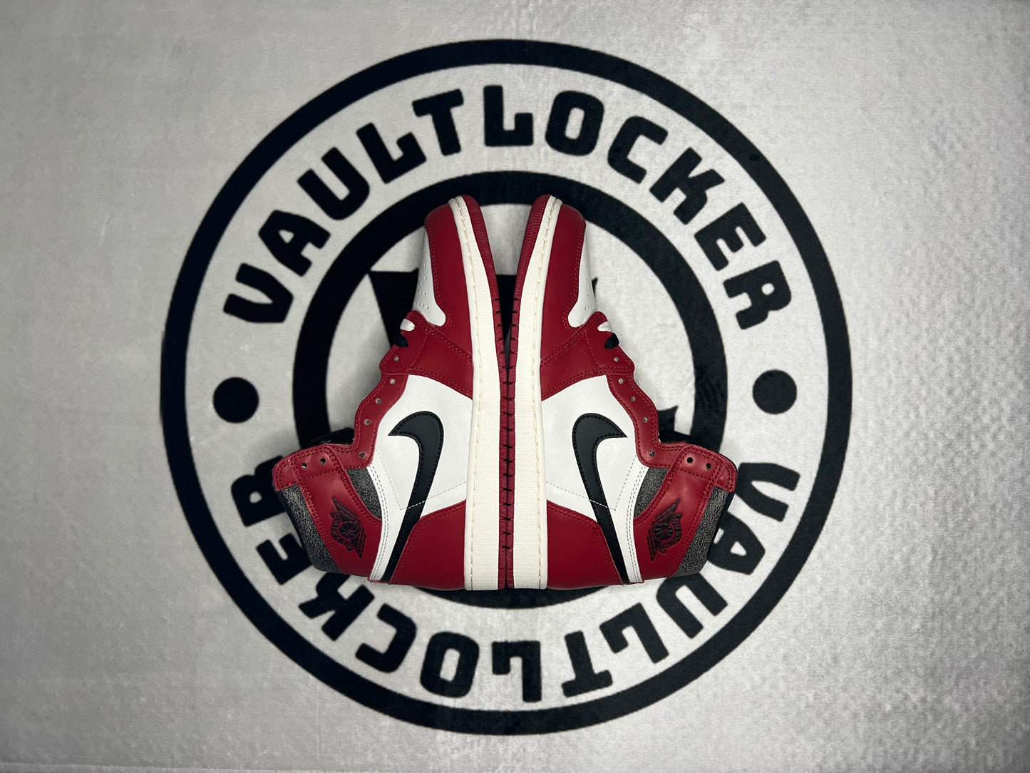 Jordan 1 Retro High OG "Lost and Found"