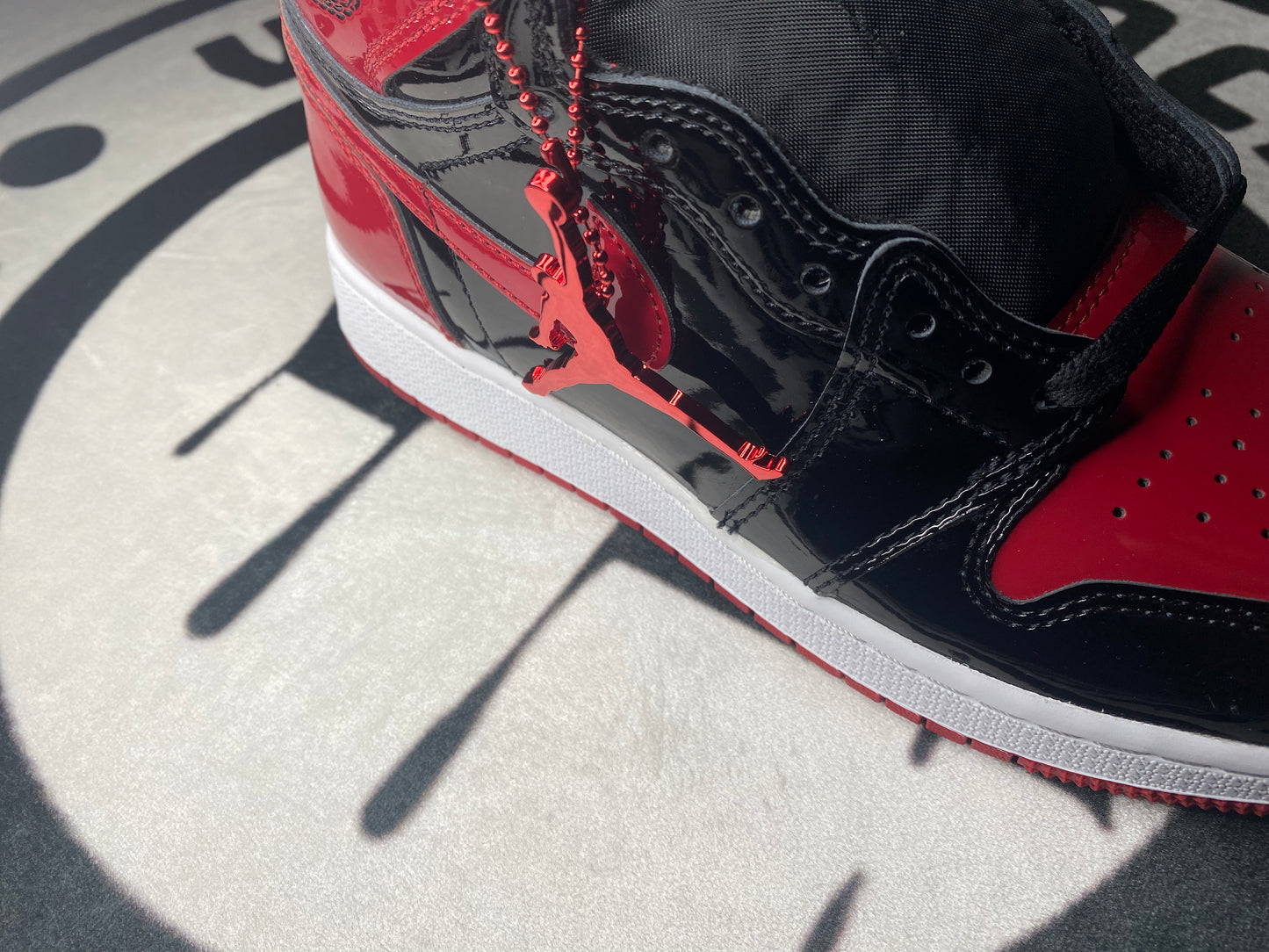 Jordan 1 Retro High "Patent Bred" (GS)